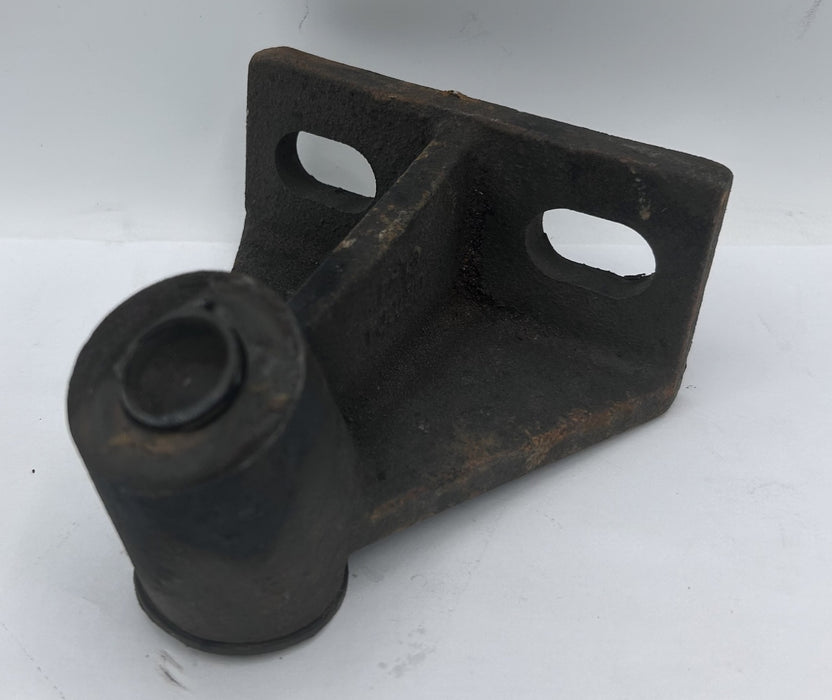 CR1004 30 DEGREE ROLLER BRACKET